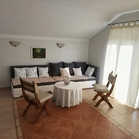 Sana Apartman *