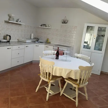 Apartman Sana *